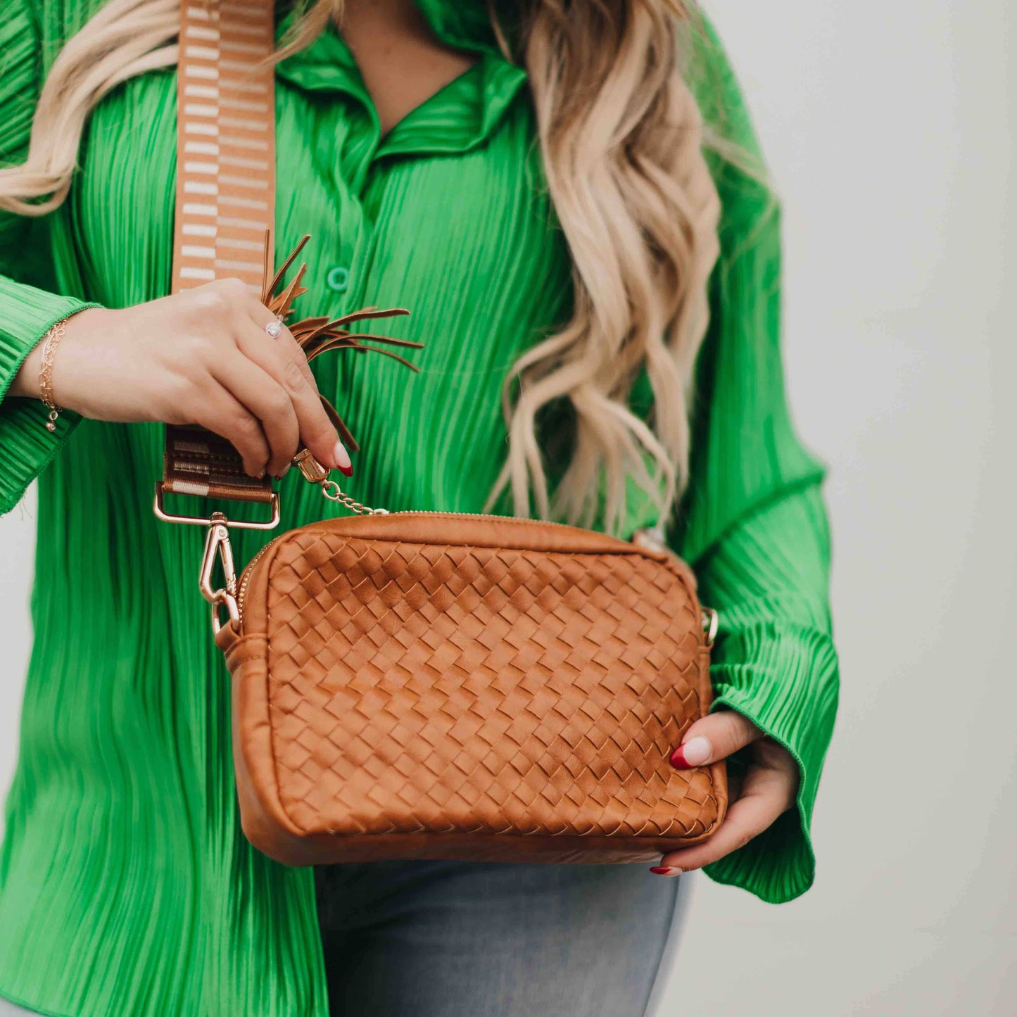 Woven Camera Crossbody Sling Bag Woven Camera Sling Bag Woven Camera Purse Woven Camera Bum Bag Woven Camera Fanny Pack Woven Camera Purse